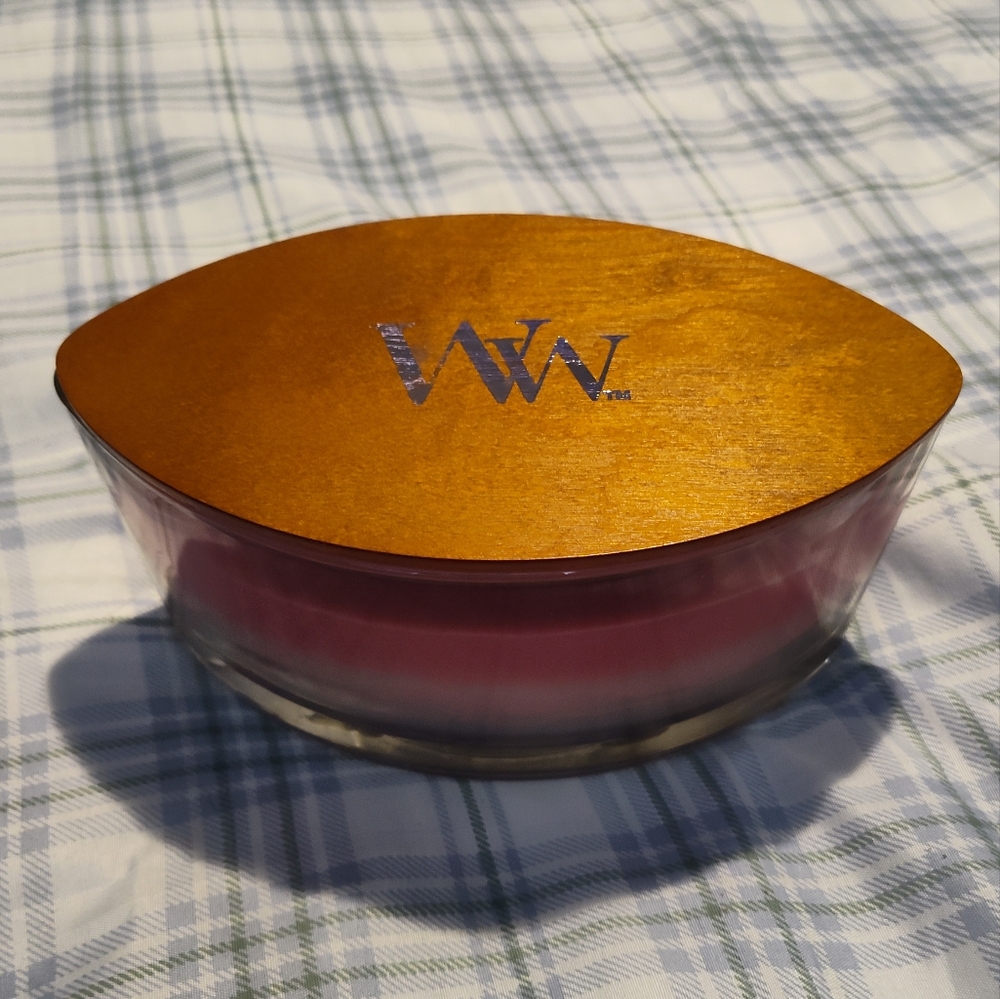 NEW! WoodWick Triple Scented Candle